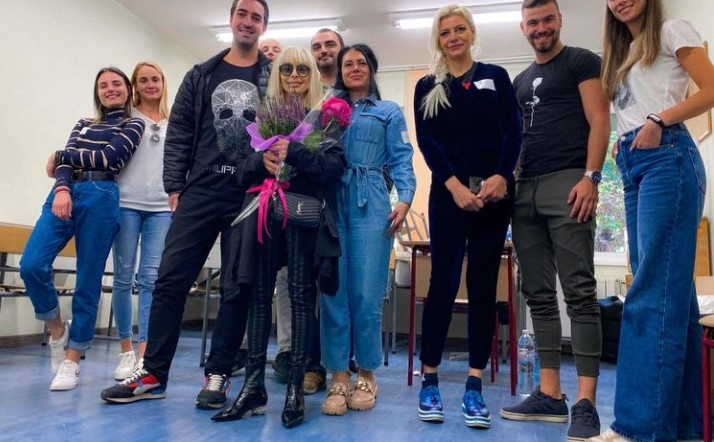 Неочаквана изненада получила примата на българската естрада Лили Иванова когато